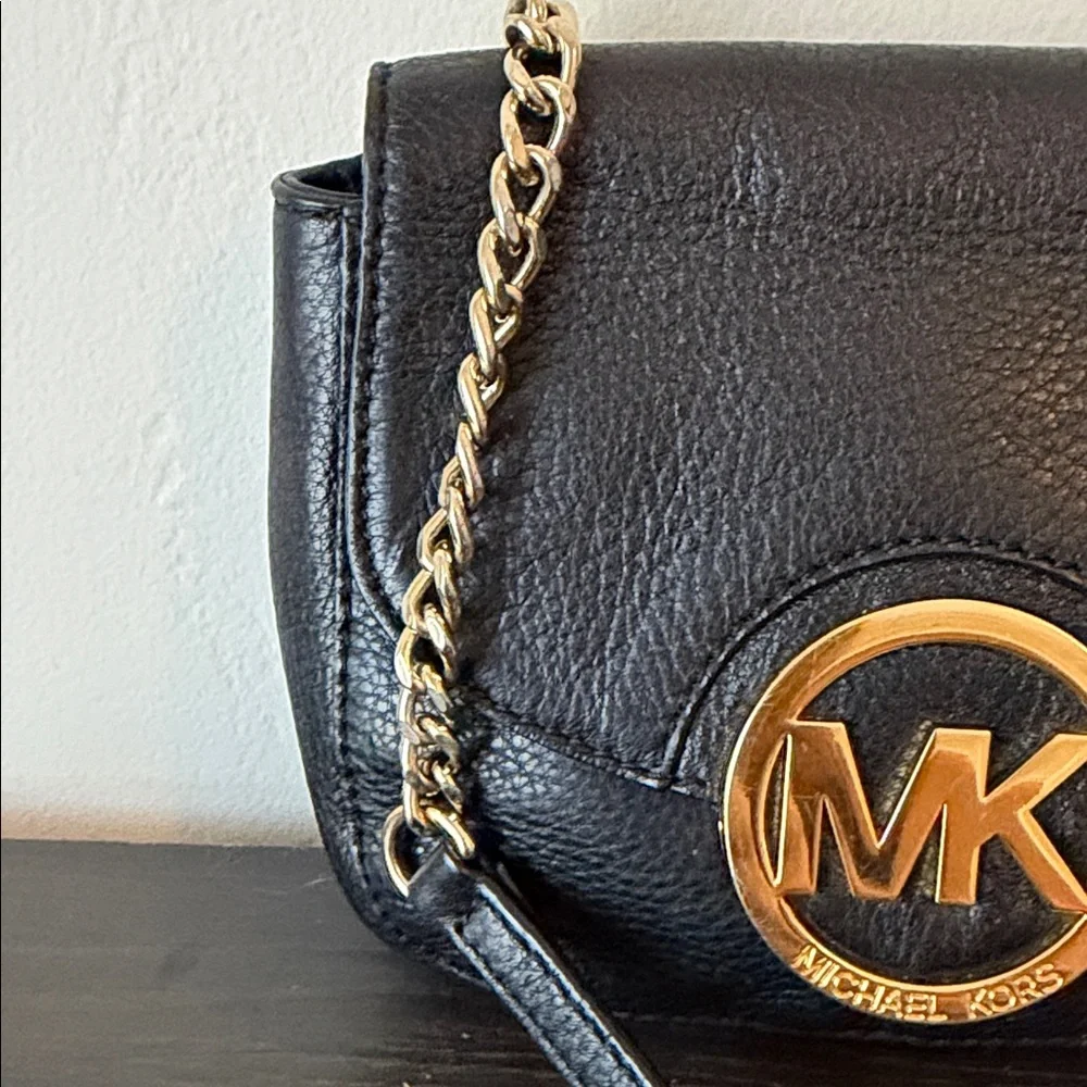 Michael Kors Black Pebbled Leather Crossbody Bag with Gold Accents - Picture 3 of 5
